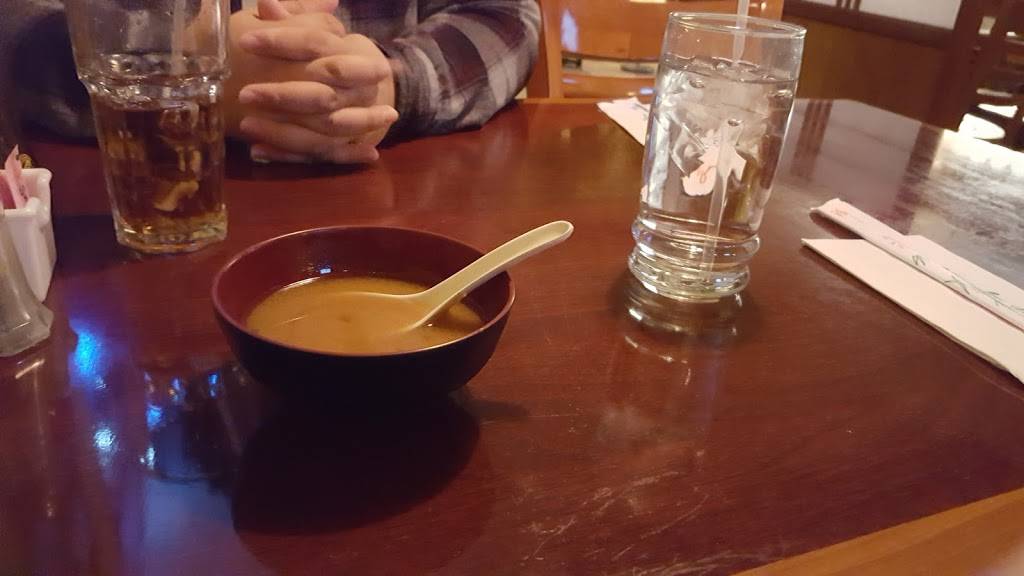 Yoko Sushi | restaurant | 1603 Douglas Blvd, Roseville, CA 95661, USA | 9167867714 OR +1 916-786-7714