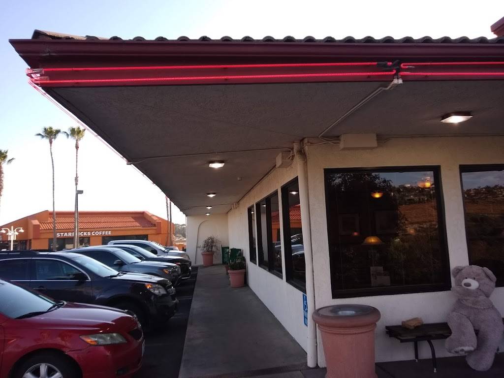 Cocos Bakery Restaurant | restaurant | 411 5 Cities Dr, Pismo Beach, CA 93449, USA | 8057733240 OR +1 805-773-3240