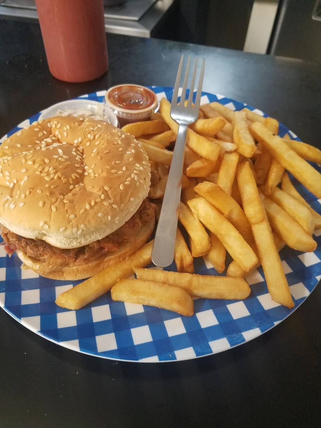 Razorback | restaurant | 3737 Holland Blvd # E, Chesapeake, VA 23323, USA | 7574851001 OR +1 757-485-1001