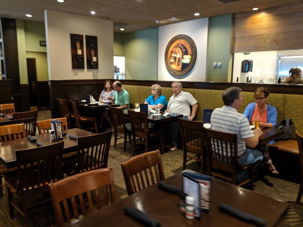 Carrabbas Italian Grill | restaurant | 175 Marketplace Dr, Johnson City, TN 37604, USA | 4232322858 OR +1 423-232-2858