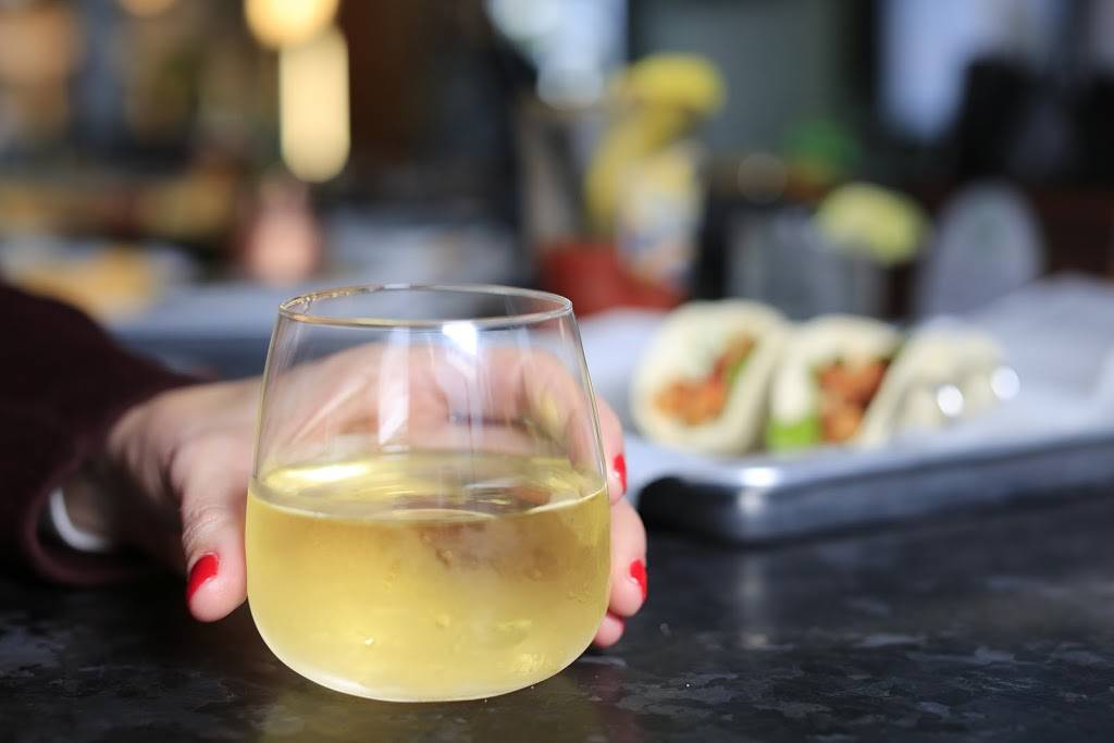 Public Well | restaurant | 104 S York St, Nicholasville, KY 40356, USA | 8598870400 OR +1 859-887-0400