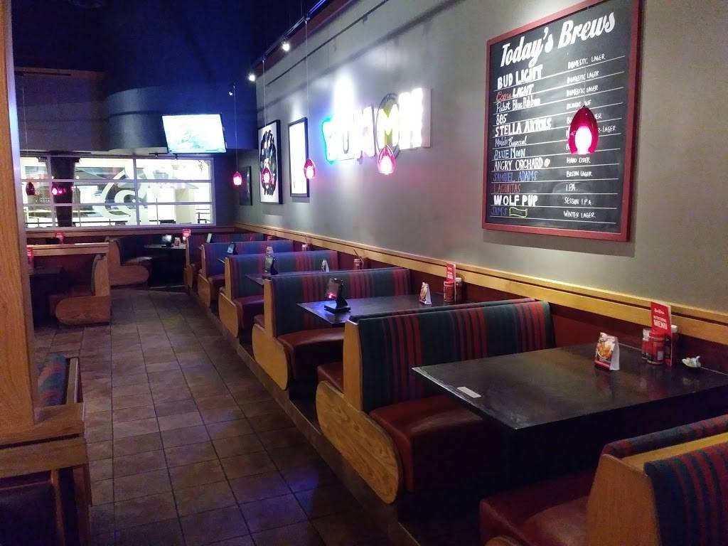Red Robin Gourmet Burgers and Brews | restaurant | 101 Town Center E, Santa Maria, CA 93454, USA | 8056146124 OR +1 805-614-6124