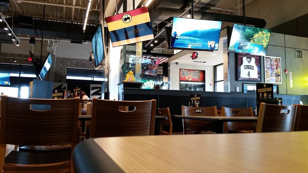 Buffalo Wild Wings | restaurant | 240 Falls Boulevard, Bristol, VA 24201, USA | 2766444920 OR +1 276-644-4920