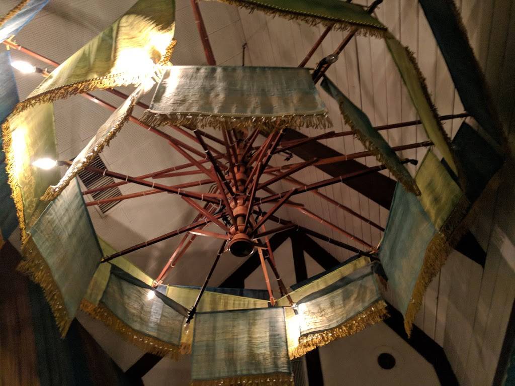 Thais Corner Cuisine | restaurant | 14816 1st Ave S, Burien, WA 98168, USA | 2062435889 OR +1 206-243-5889