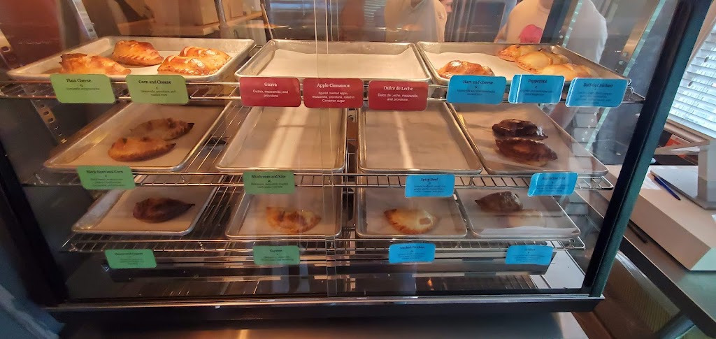 Gringo Gordo Empanadas | restaurant | 101 S King St, Leesburg, VA 20175, USA | 5712913795 OR +1 571-291-3795