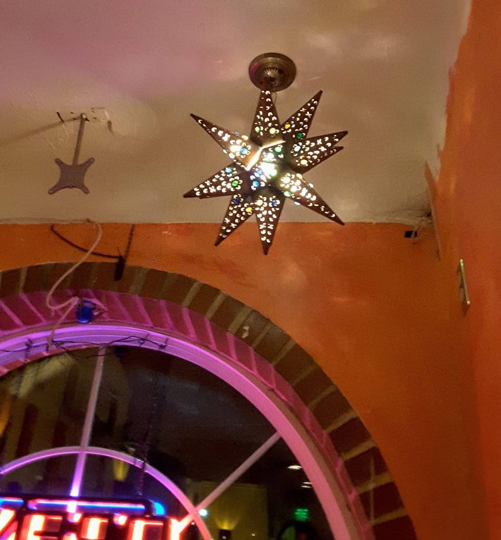 Taqueria La Michoacana | restaurant | 301 E Main St, Norristown, PA 19401, USA | 6102921971 OR +1 610-292-1971