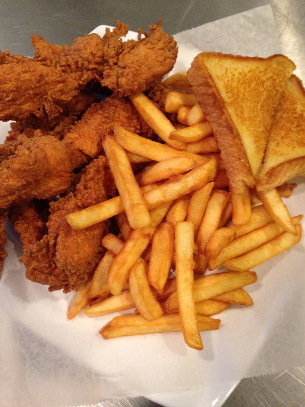 Chucks Coney Island | restaurant | 2932 E 10th St, Indianapolis, IN 46201, USA | 3174264945 OR +1 317-426-4945