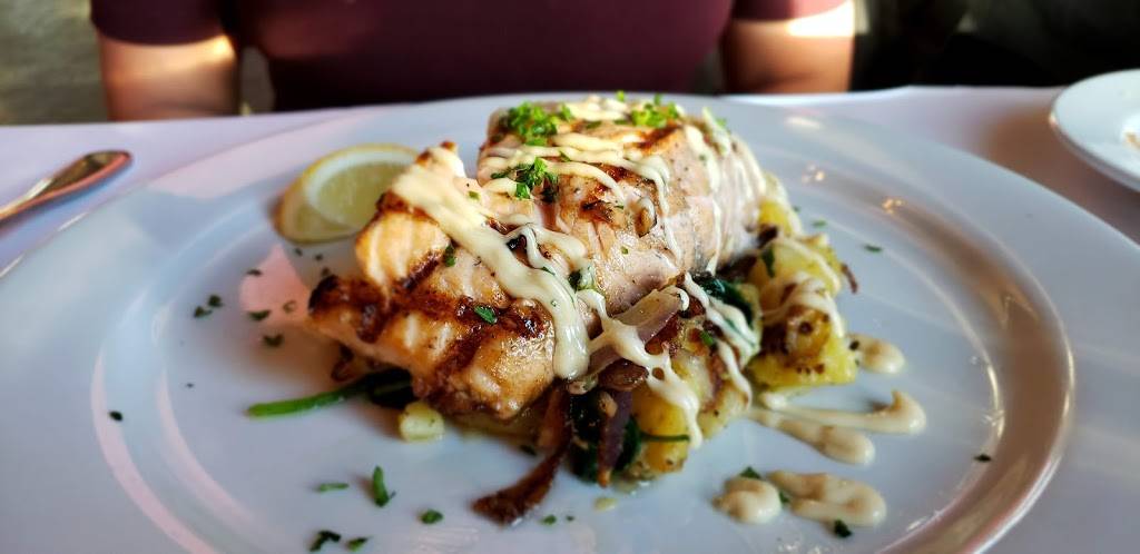 Bella Siena | restaurant | 127 1st St, Benicia, CA 94510, USA | 7078050575 OR +1 707-805-0575