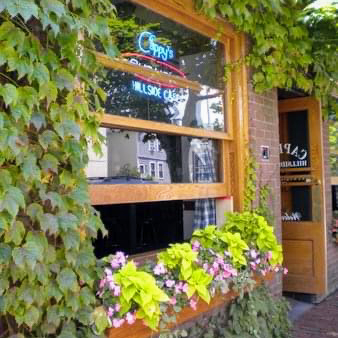 Cappys Hillside Cafe | restaurant | 8 Memorial Blvd W, Newport, RI 02840, USA | 4018479419 OR +1 401-847-9419