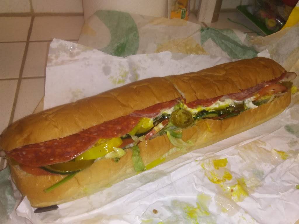 Subway | restaurant | 1405 Howard Rd, Madera, CA 93637, USA | 5596759297 OR +1 559-675-9297