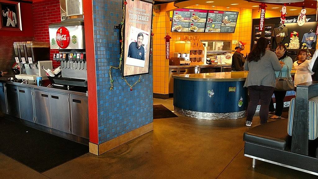 Raising Canes Chicken Fingers | meal takeaway | 110 N Stephanie St, Henderson, NV 89074, USA | 7029712388 OR +1 702-971-2388