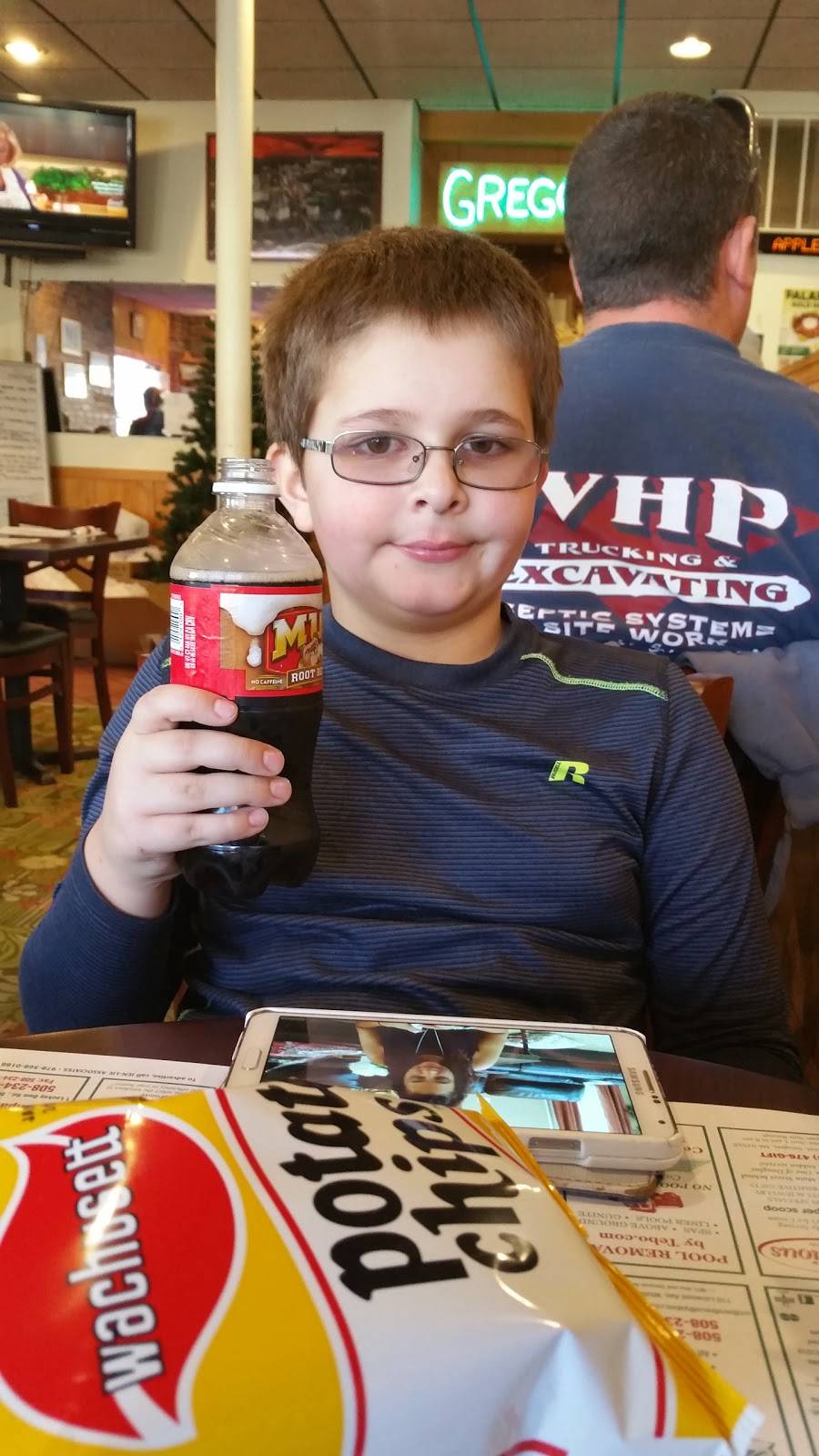 Gregorys | restaurant | 303 NE Main St, Douglas, MA 01516, USA | 5084762552 OR +1 508-476-2552