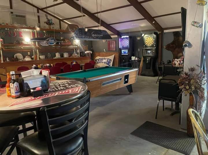 The 605 Restaurant & Bar - Outlaw Rv Park | restaurant | 900 SD-273, Kennebec, SD 57544, USA | 6058692287 OR +1 605-869-2287