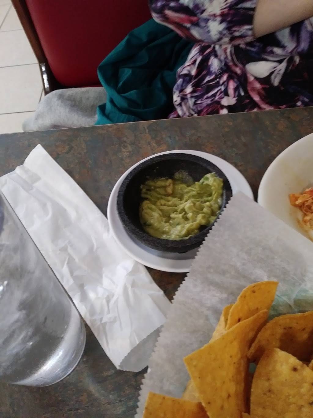 El Campesino Mexican Restaurant | restaurant | 21205 MS-613, Moss Point, MS 39562, USA | 2285883288 OR +1 228-588-3288