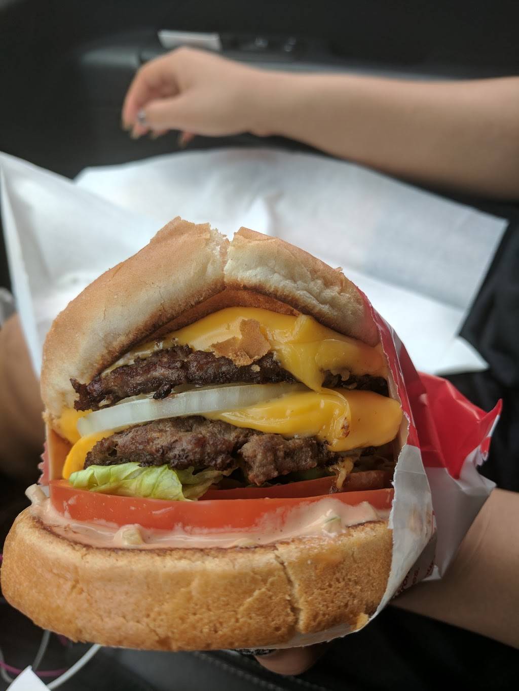 In-N-Out Burger | restaurant | 3801 Inglewood Ave, Redondo Beach, CA 90278, USA | 8007861000 OR +1 800-786-1000