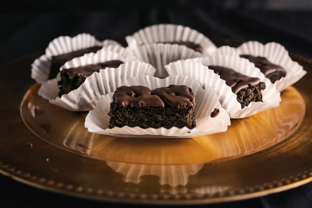 Lizzy Bees World Healthy Bakery | bakery | 42055 50th St W Ste 9, Lancaster, CA 93536, USA | 6612067770 OR +1 661-206-7770