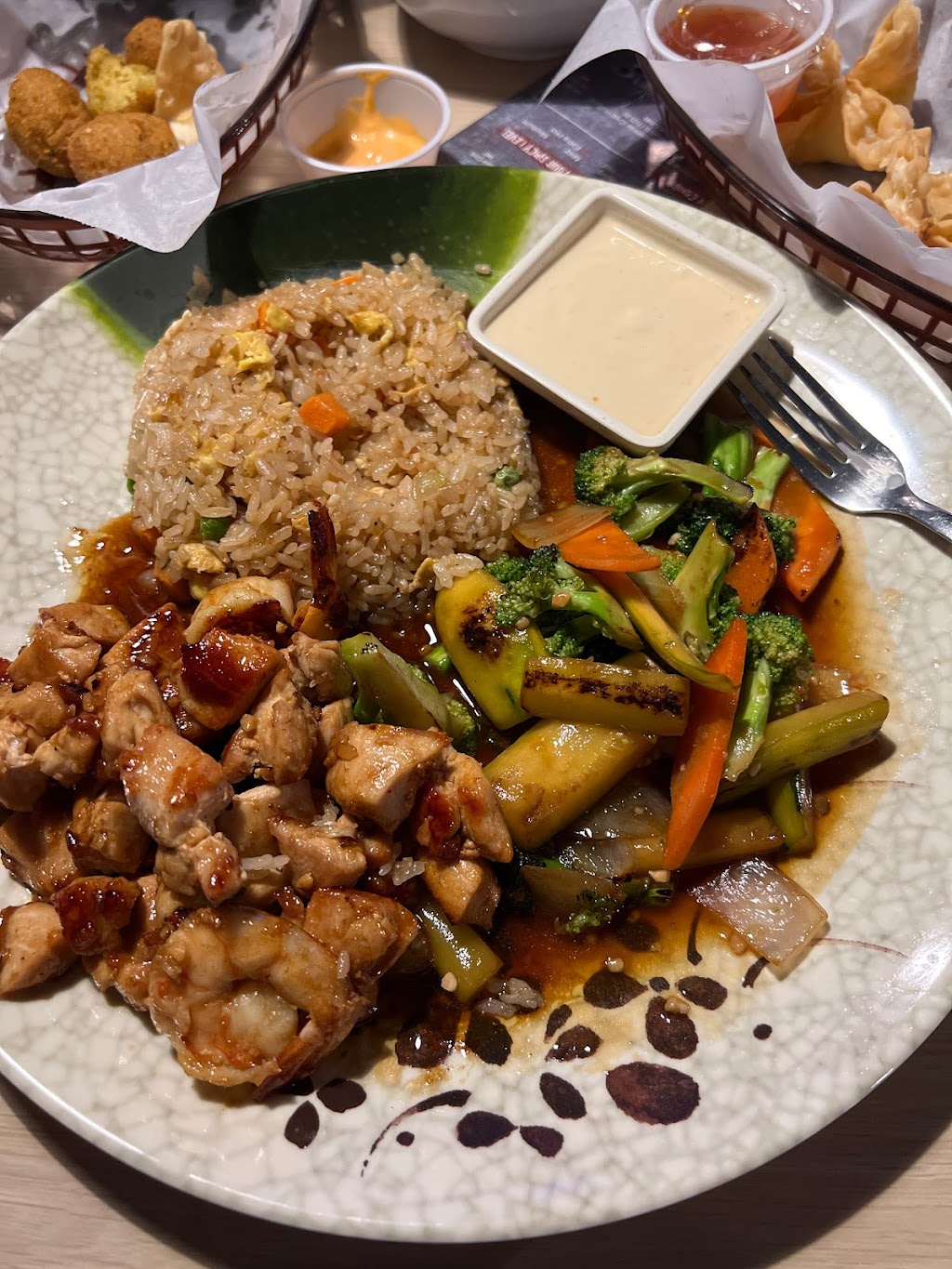 Shaking crab | restaurant | 700 M L King Dr, Portage, MI 49024, USA | 2693246988 OR +1 269-324-6988