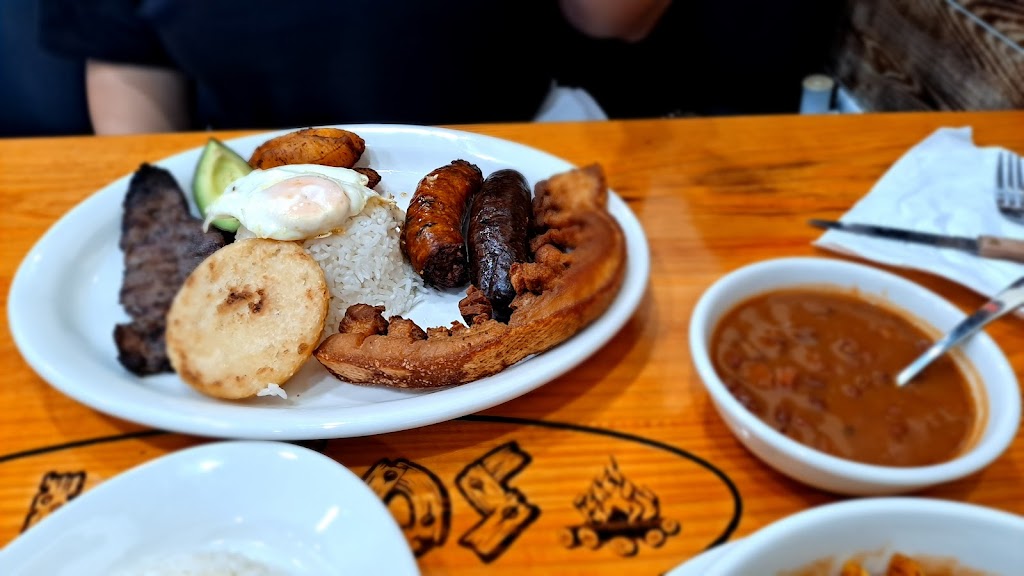 Leños Parrilla Bar | restaurant | 4006 S Semoran Blvd, Orlando, FL 32822, USA | 4072370746 OR +1 407-237-0746