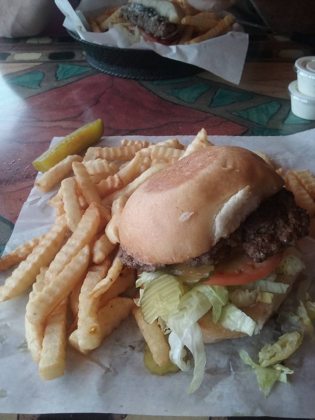 Frosty Drive N | restaurant | 1002 Fort Worth Dr, Denton, TX 76205, USA | 9403875449 OR +1 940-387-5449