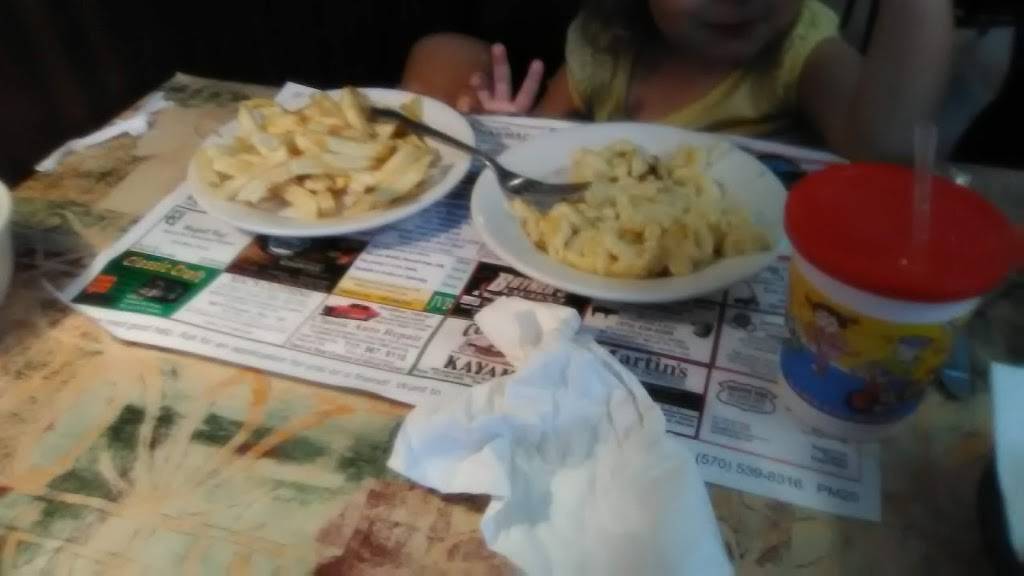 County Line Restaurant | restaurant | 14206 PA-35, Richfield, PA 17086, USA | 7176943535 OR +1 717-694-3535