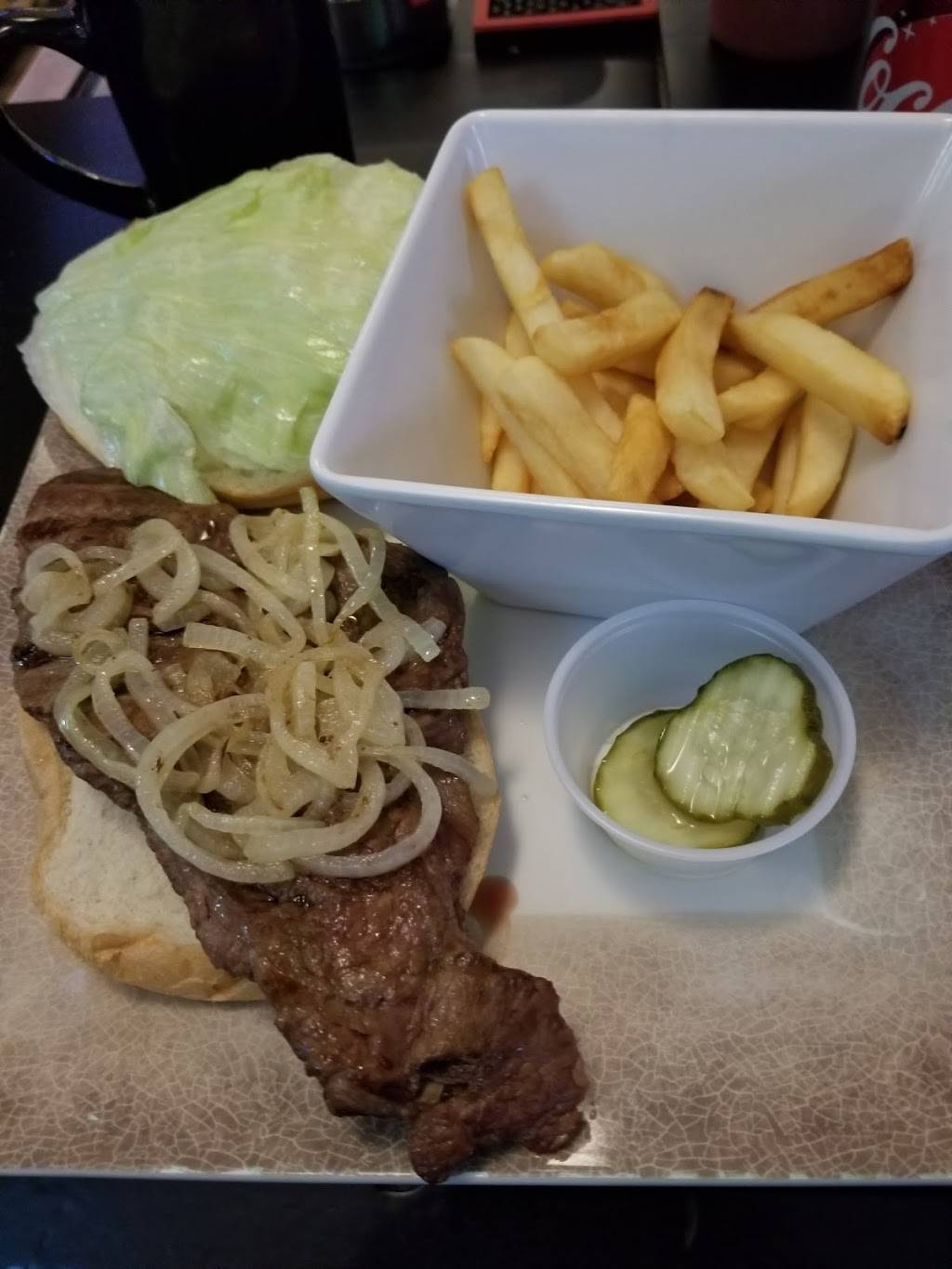 Bullwinkles Saloon | restaurant | 1660 Ingleside Ave, Gwynn Oak, MD 21207, USA | 4105949465 OR +1 410-594-9465