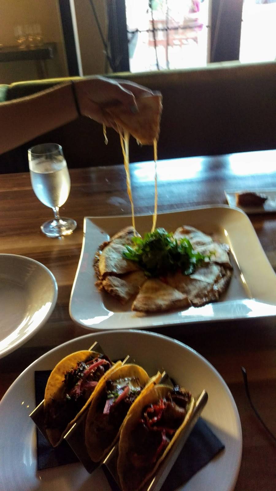 Sustenio | restaurant | 17103 La Cantera Pkwy, San Antonio, TX 78256, USA | 2105982950 OR +1 210-598-2950