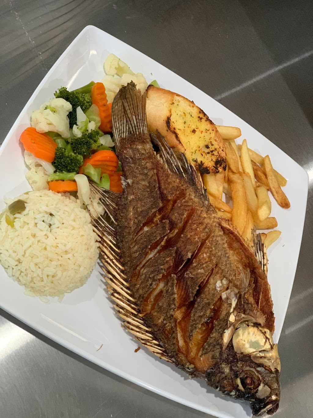 Mariscos Altamar | restaurant | 8027 W Loop 1604 N Unit 102, San Antonio, TX 78254, USA | 2106004432 OR +1 210-600-4432