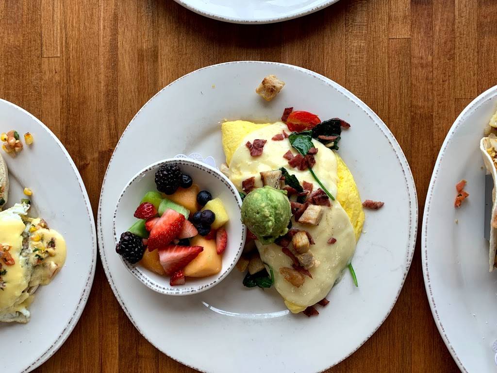 Iron Rooster - Canton | restaurant | 3721 Boston St, Baltimore, MD 21224, USA | 4107622100 OR +1 410-762-2100