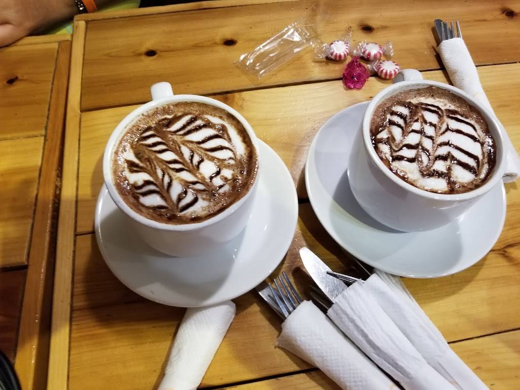 Los Molcajetes | restaurant | 2748 W Temple St, Los Angeles, CA 90026, USA | 2133864058 OR +1 213-386-4058