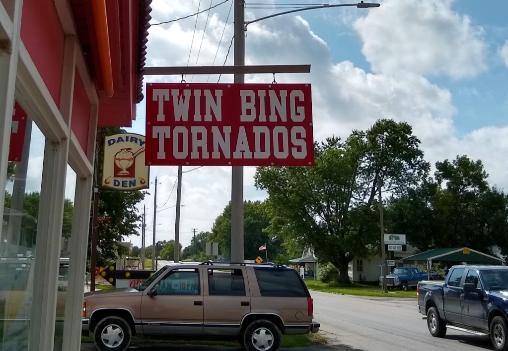 JCs Dairy Den (Formerly Dairy Den) | restaurant | 420 W Erie St, Missouri Valley, IA 51555, USA | 7126422735 OR +1 712-642-2735