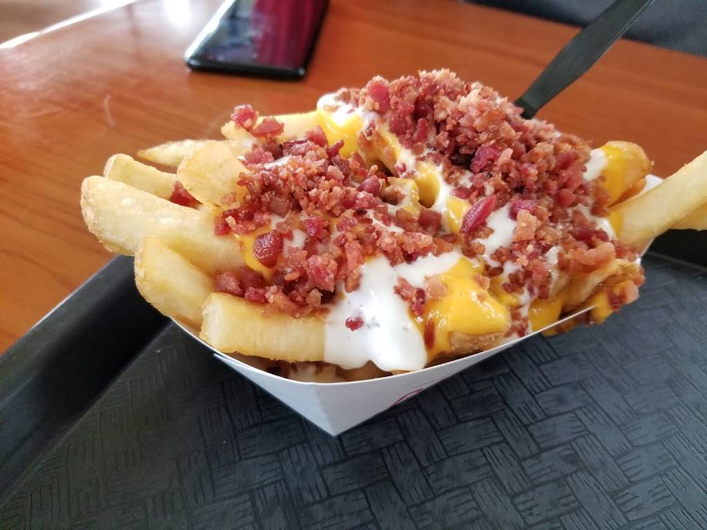 Charleys Philly Steaks | restaurant | 5425 Cairo Rd, Paducah, KY 42001, USA | 2704422733 OR +1 270-442-2733