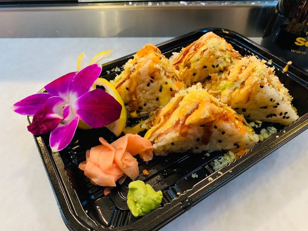 Red Ginger | restaurant | 1301 S Gilbert St Ste. 6, Iowa City, IA 52240, USA | 3193383336 OR +1 319-338-3336