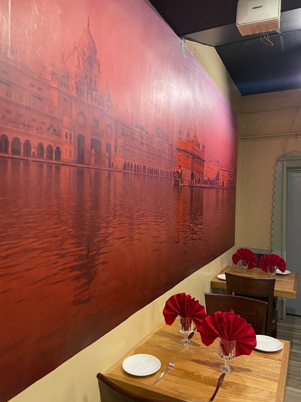 India Palace | restaurant | 227 Don Gaspar Ave, Santa Fe, NM 87501, USA | 5059832060 OR +1 505-983-2060