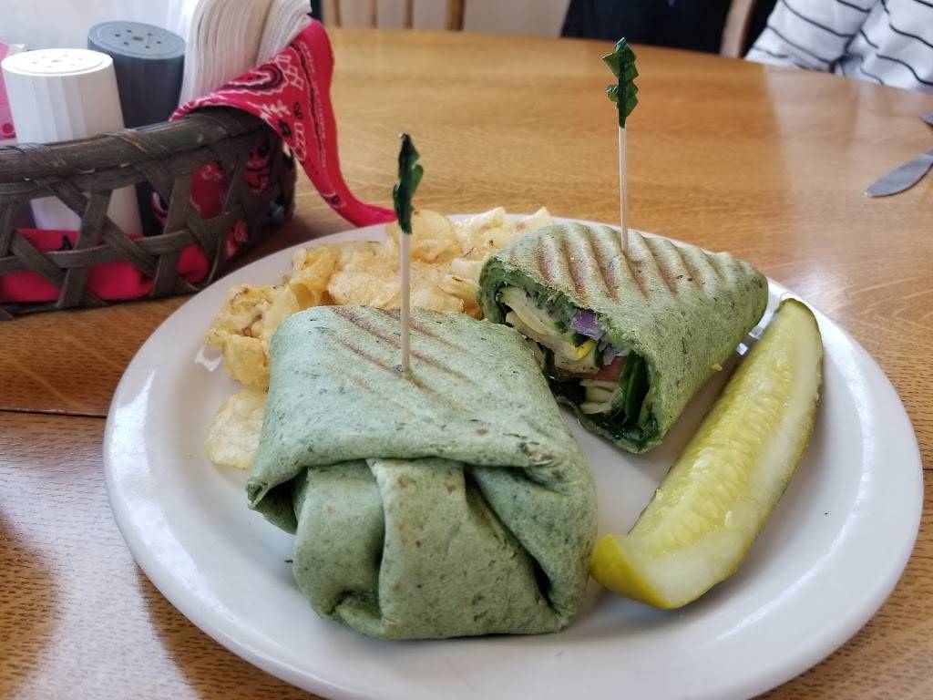 My Just Desserts Alton, LLC | restaurant | 31 E Broadway, Alton, IL 62002, USA | 6184625881 OR +1 618-462-5881