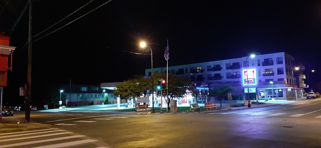 Holiday Stationstores | cafe | 5444 Nicollet Ave, Minneapolis, MN 55419, USA | 6128234822 OR +1 612-823-4822