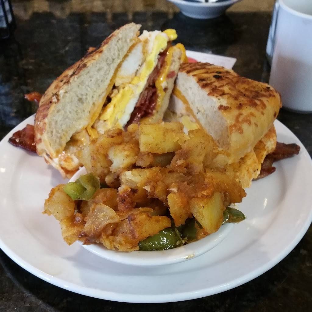 Mad Hatter Restaurant | restaurant | 969 Washington St, Weymouth, MA 02189, USA | 3392014247 OR +1 339-201-4247