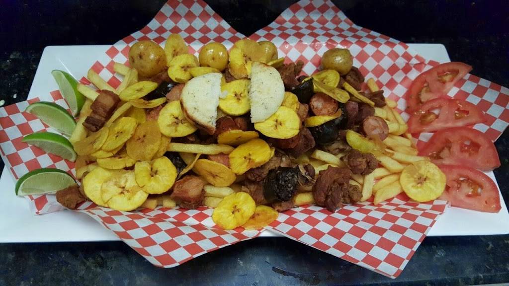 Las Rikuras De Weston | restaurant | 66 Indian Trace, Weston, FL 33326, USA | 9543856300 OR +1 954-385-6300