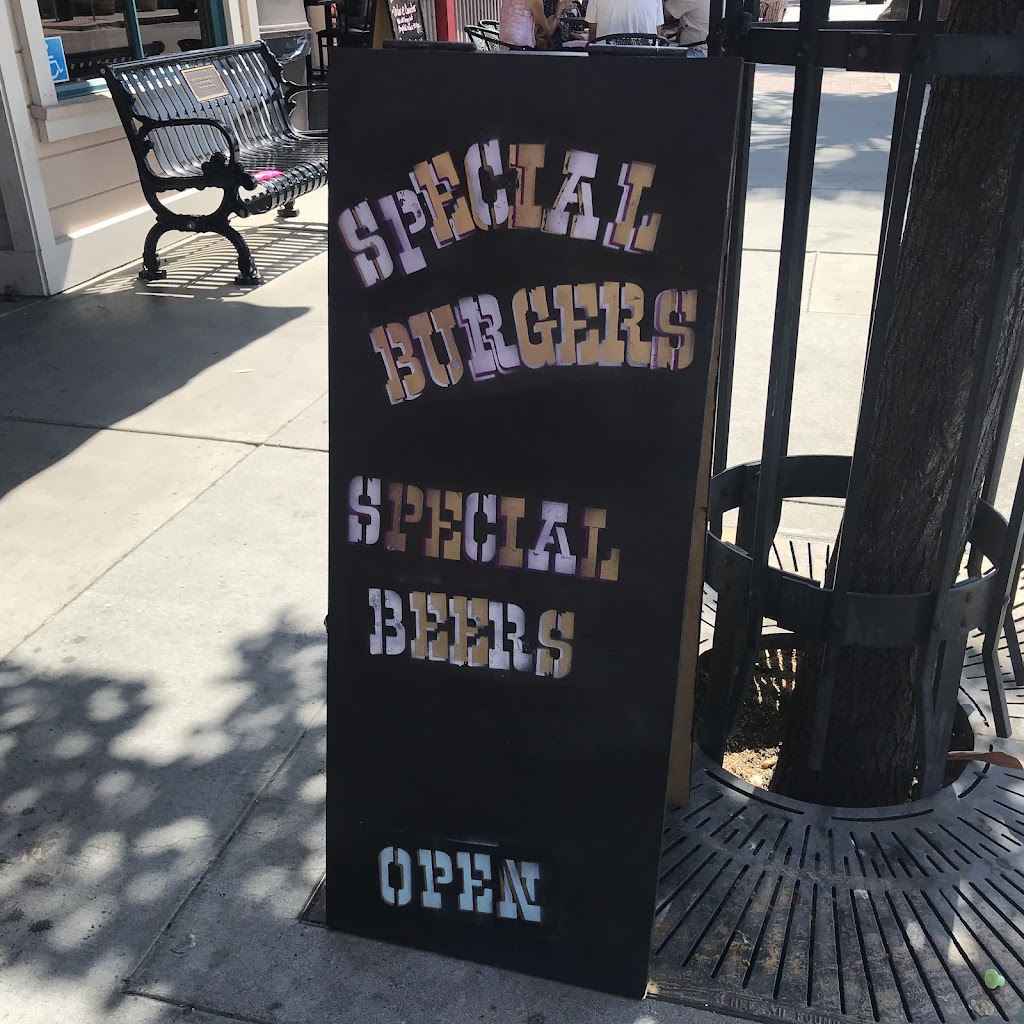Mutiny Burger | restaurant | 1104 Pine St, Paso Robles, CA 93446, USA | 8052963471 OR +1 805-296-3471