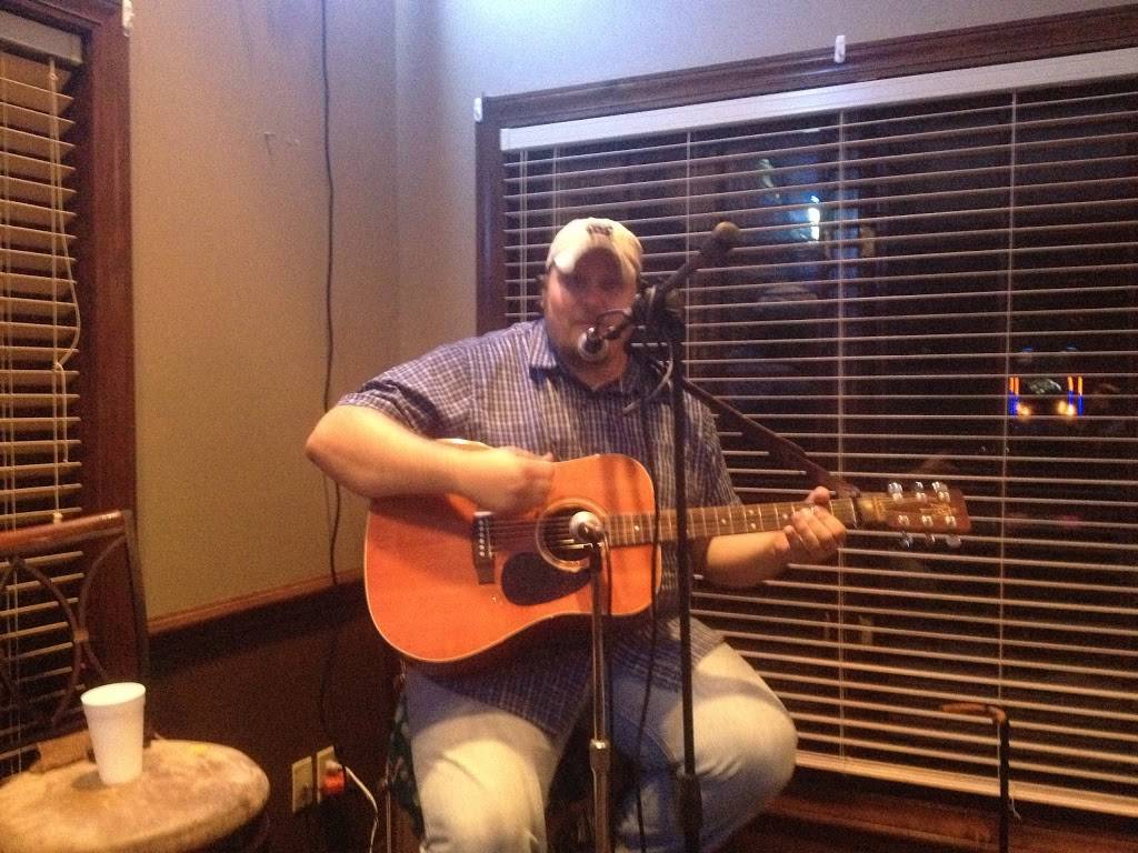 Fairways and Greens Restaurant | restaurant | 2052 Country Club Rd, Lincolnton, NC 28092, USA | 7047324662 OR +1 704-732-4662