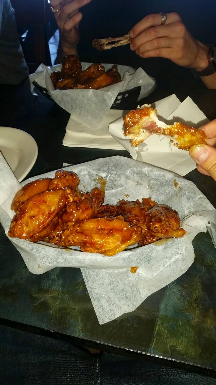 Down Omer Bar & Grill | restaurant | 522 Ritson Rd S, Oshawa, ON L1H 5K4, Canada | 9054341669 OR +1 905-434-1669