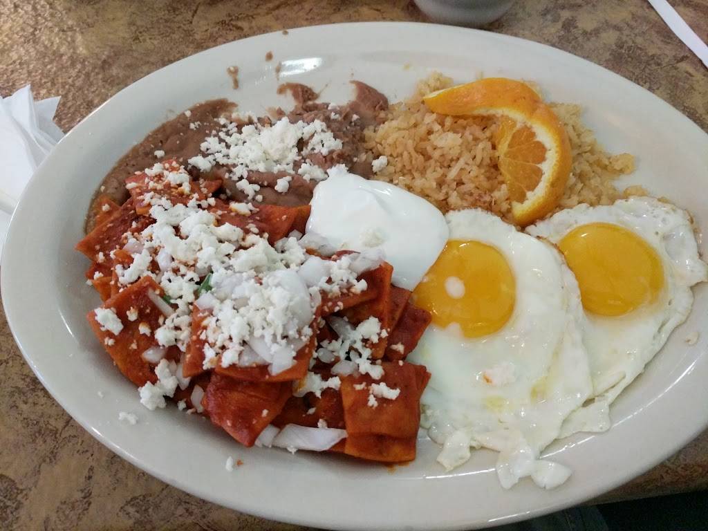 Jorges El Tapatio | restaurant | 572 W 11th St, Tracy, CA 95376, USA | 2098329000 OR +1 209-832-9000