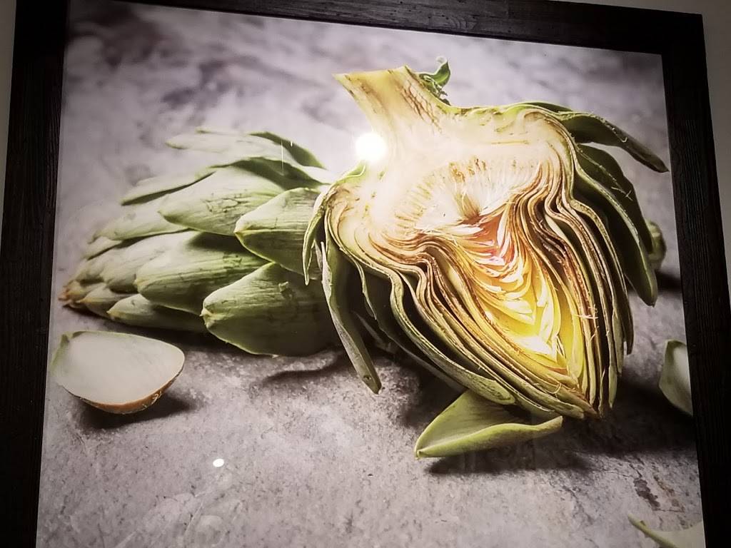 Veggie Grill | restaurant | 4300 Riverside Dr, Burbank, CA 91505, USA | 8185884338 OR +1 818-588-4338