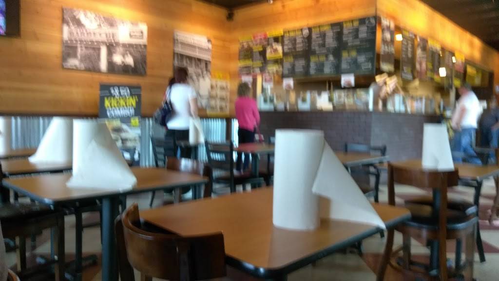 Dickeys Barbecue Pit | restaurant | 1125 W Rancho Vista Blvd, Palmdale, CA 93551, USA | 6614025123 OR +1 661-402-5123