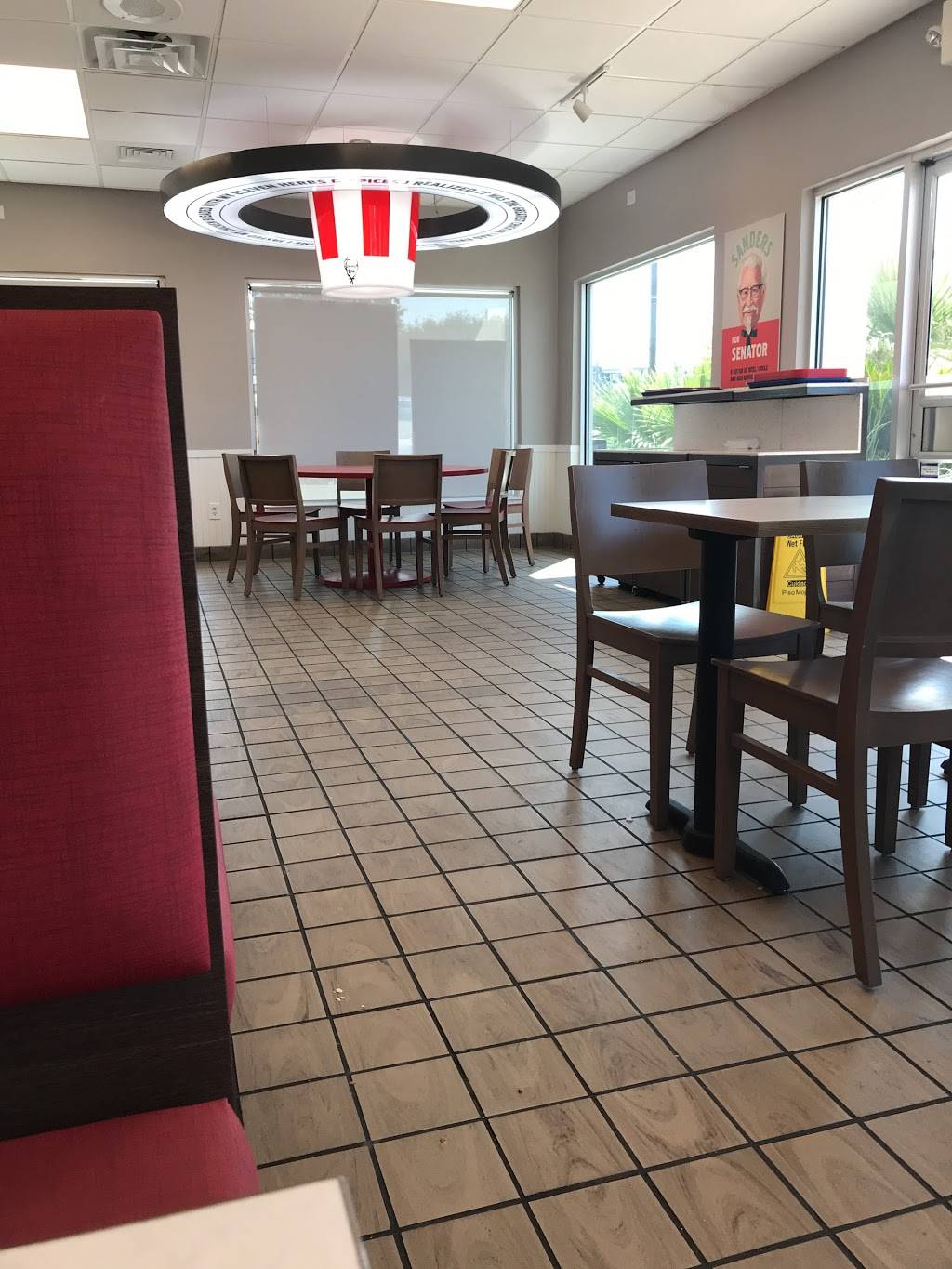 KFC | restaurant | 2224 E Riverside Dr, Austin, TX 78741, USA | 5123262133 OR +1 512-326-2133