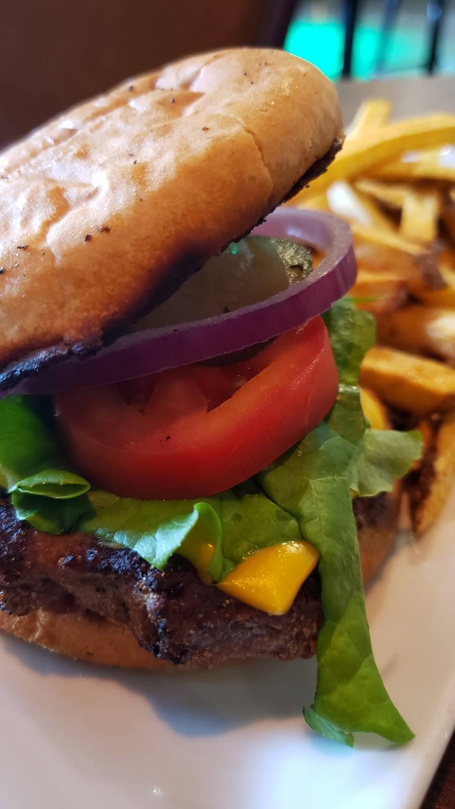 Red Fox Sports Pub & Grille | restaurant | 1767 State Rd, Cuyahoga Falls, OH 44223, USA | 3309292224 OR +1 330-929-2224