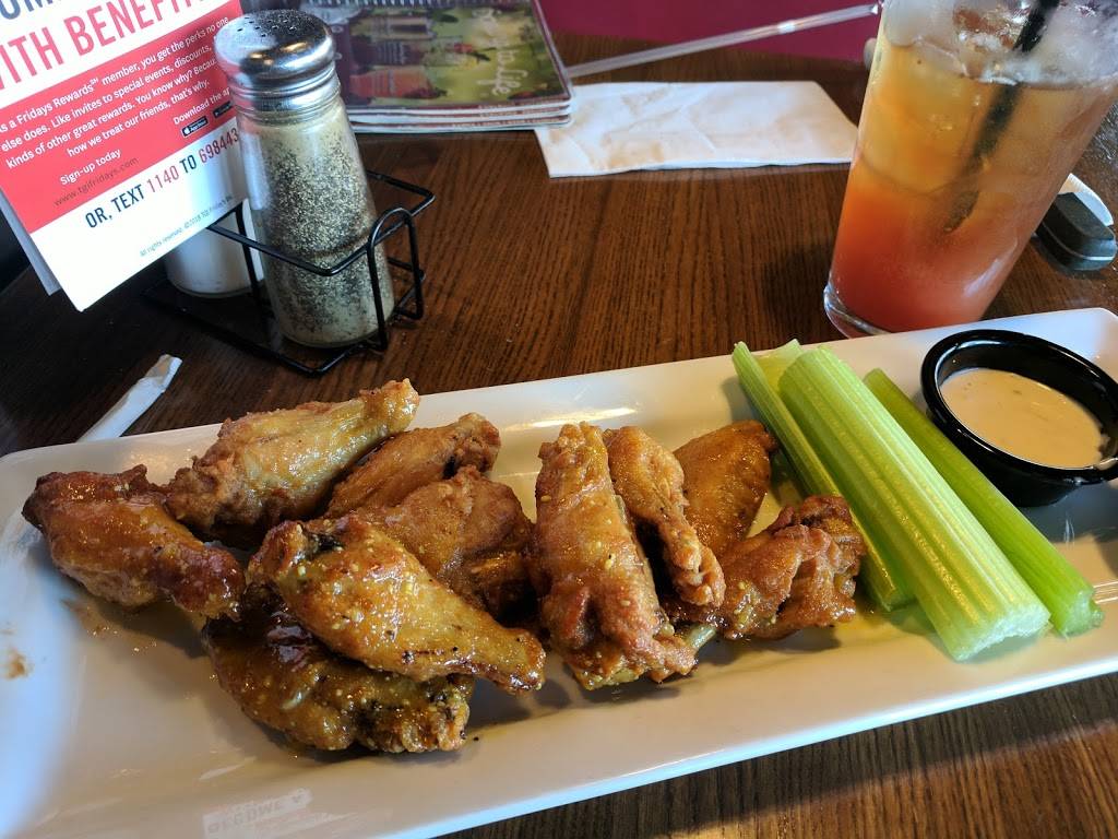 TGI Fridays | restaurant | 2335 Dixwell Ave, Hamden, CT 06514, USA | 2034070111 OR +1 203-407-0111