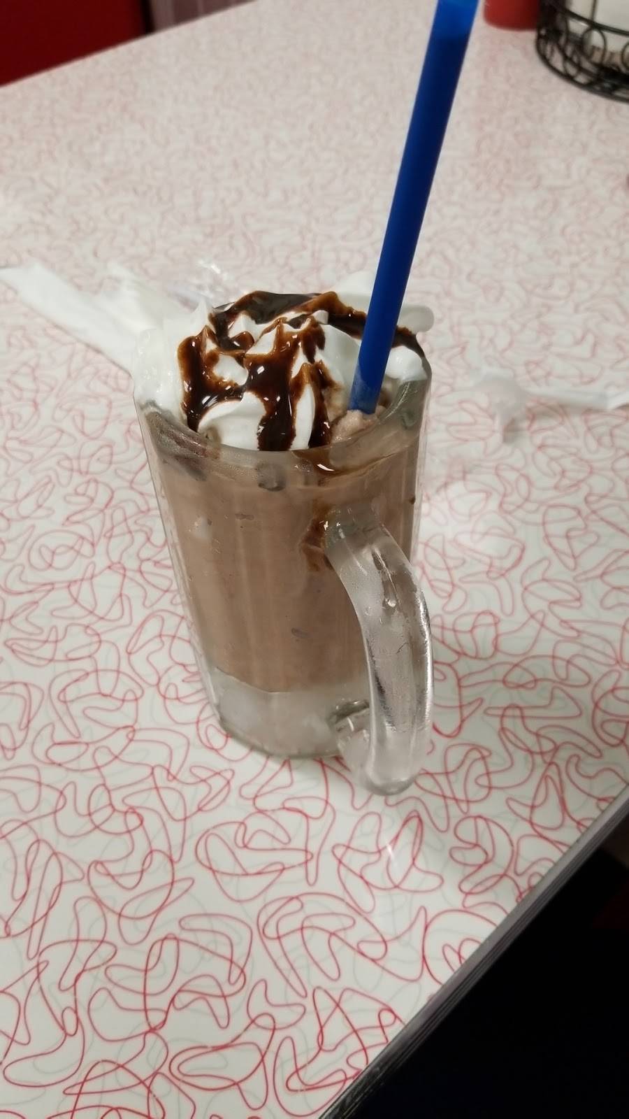 Boomarang Diner | restaurant | 372 Bryan Dr, Durant, OK 74701, USA | 5807455622 OR +1 580-745-5622