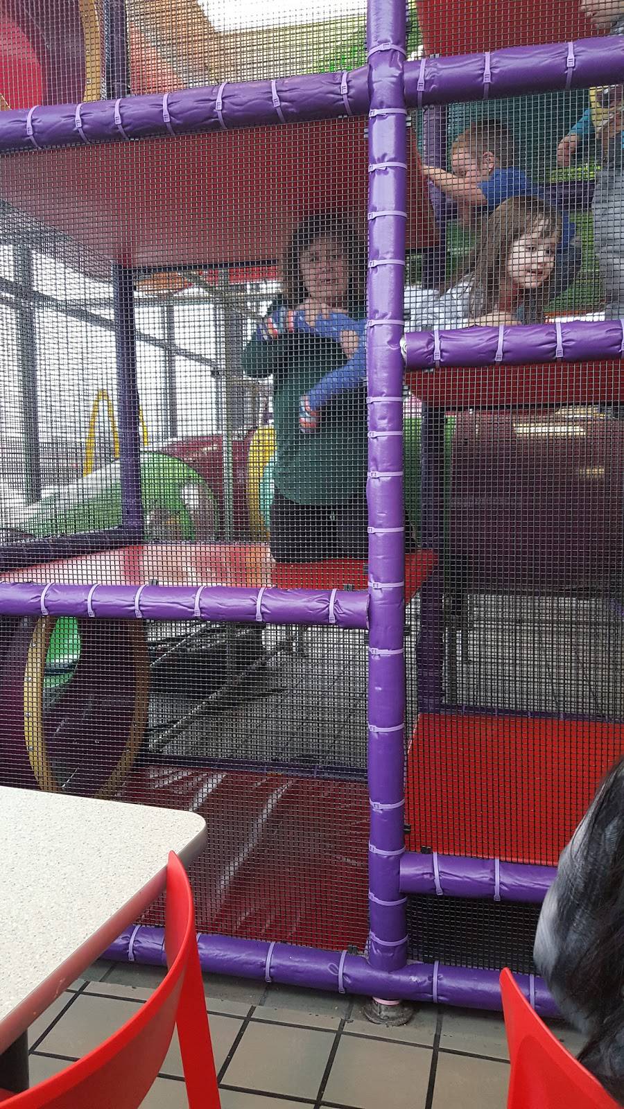 McDonalds | cafe | 7700 Reynolds Rd, Mentor, OH 44060, USA | 4409466408 OR +1 440-946-6408