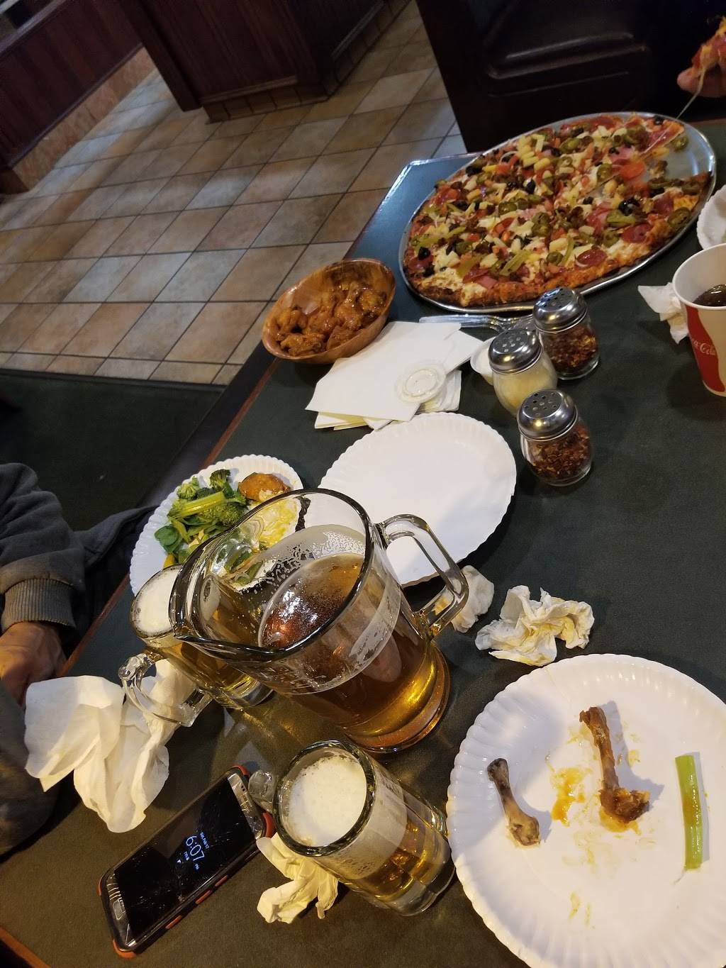 Rustys Pizza Parlor | restaurant | 10824 Rosedale Highway, Calloway Dr, Bakersfield, CA 93312, USA | 6618355555 OR +1 661-835-5555