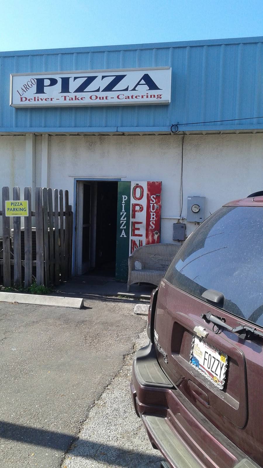 Largo Pizza | restaurant | 4738, 11411 Starkey Rd, Largo, FL 33773, USA | 7273298885 OR +1 727-329-8885